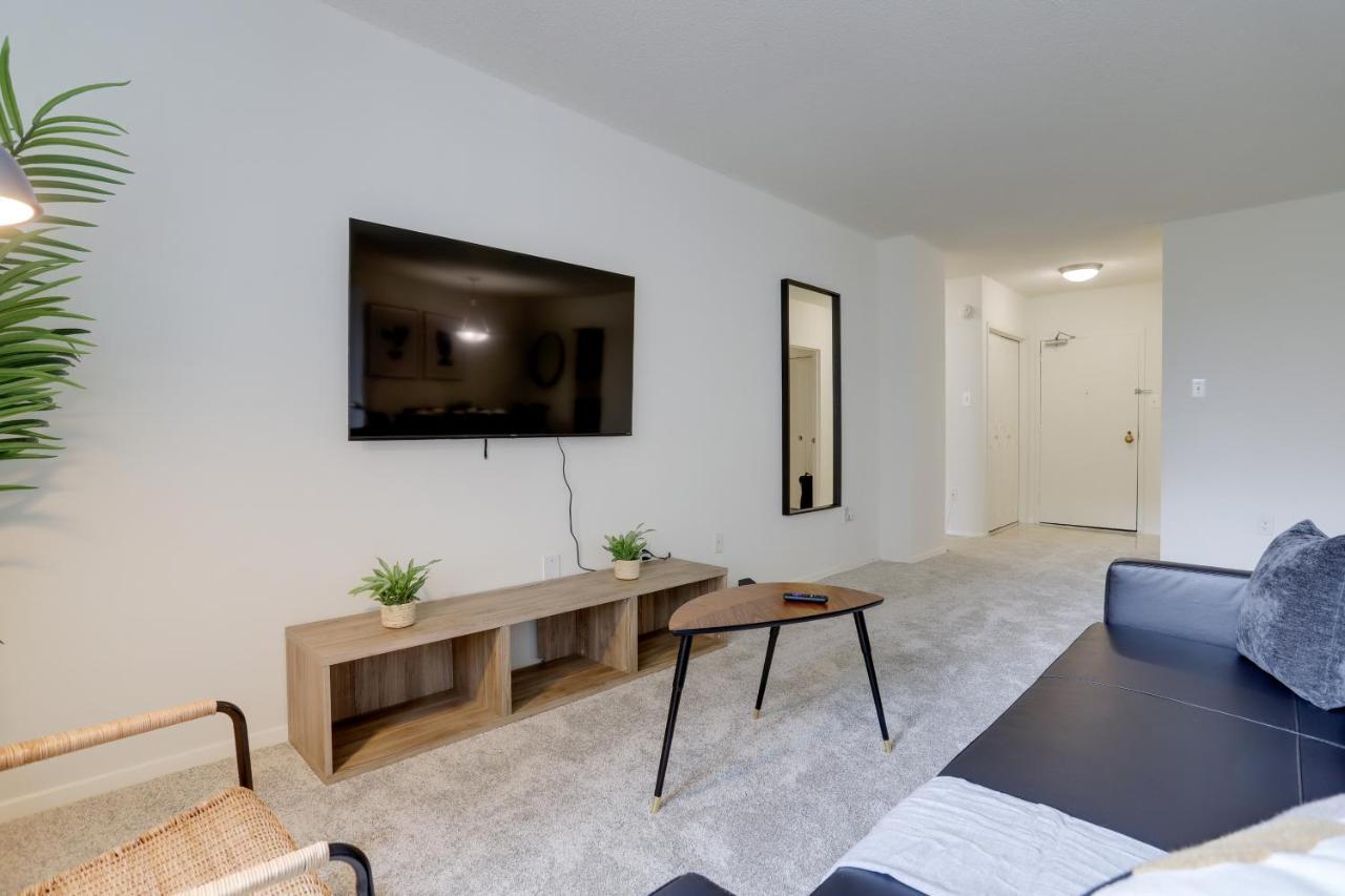 Awesome 1 Bedroom Apt + Den At Crystal City With Gym Арлінгтон Екстер'єр фото